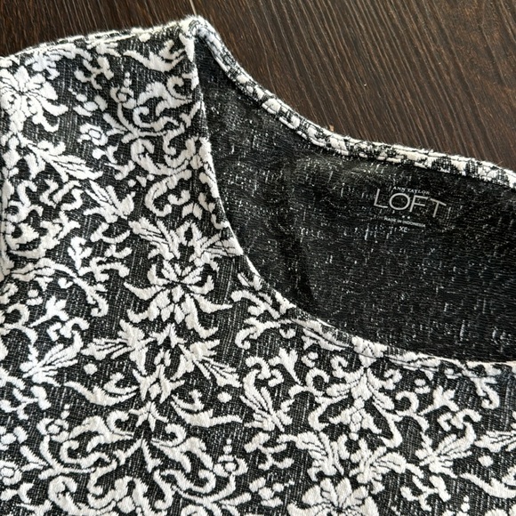 Loft short sleeve textured top - Picture 2 of 5